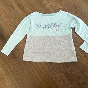 Lilly Pulitzer girls long sleeve top. Size M.